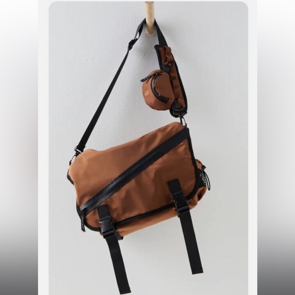 FREE PEOPLE Move It Messenger Bag